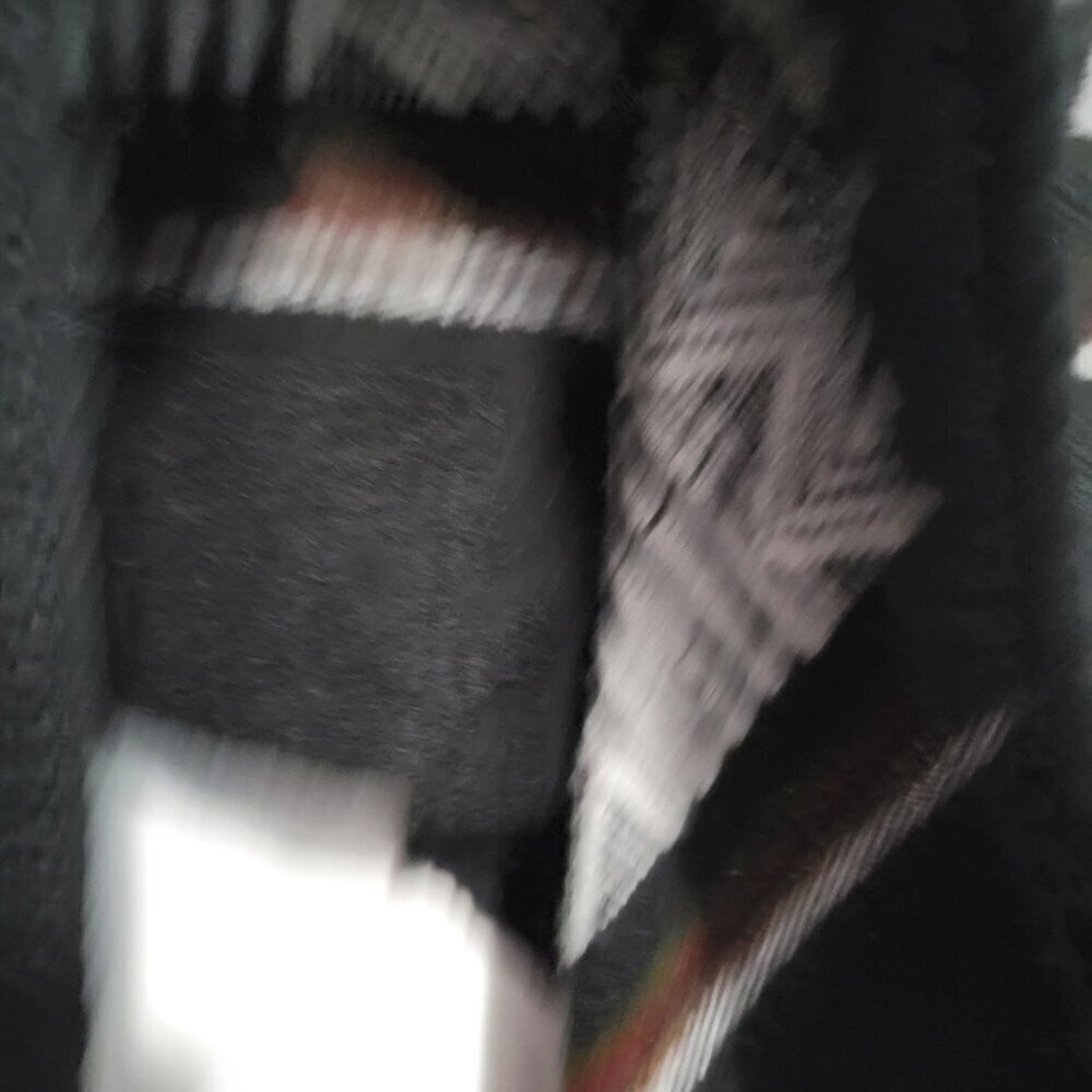 Gorgeous Artsy Aztec Boho Print Poncho Wrap Black Size OS - Picture 5 of 9